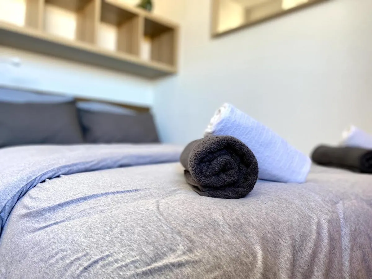 Studio Cosy A Deux Pas Du Centre Avignon Clim 0*,  France